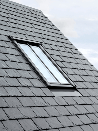 VELUX Conservation Centre Pivot Roof Window with Recessed Flashing 550x980mm